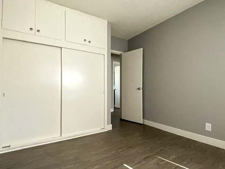 1152 W. 22nd St — Photo 1