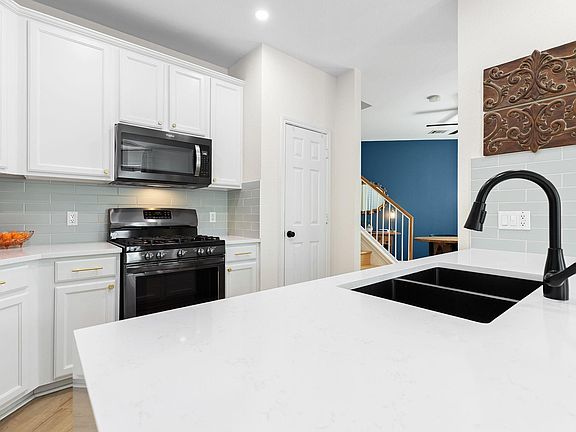 5th image of 1900 Scofield Ridge Pkwy APT 6803
