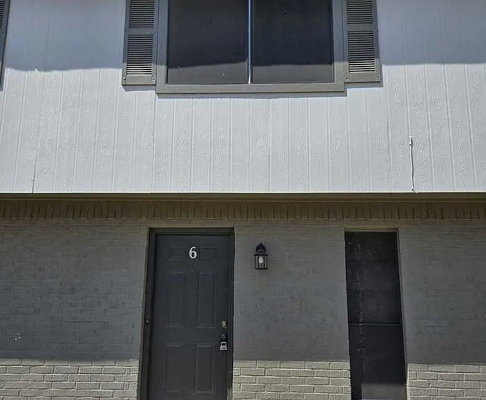 120 Barrett Dr #3 — Photo 2