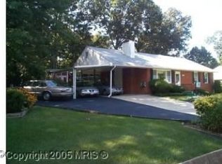 10041 Locust St, Glenn Dale, MD 20769