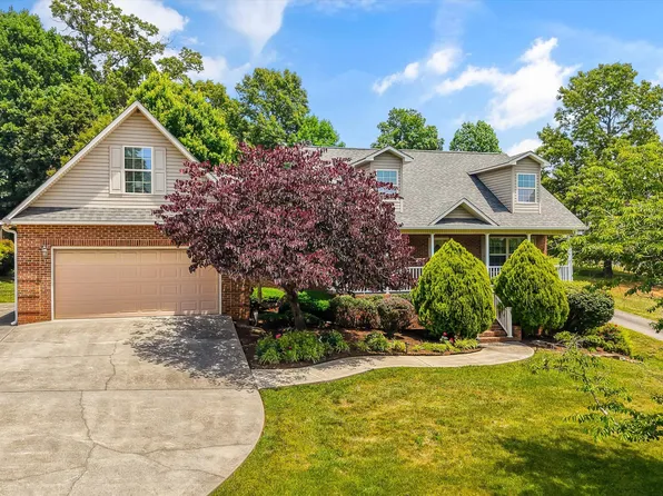 1432 Chessingham Dr, Maryville, TN 37801
