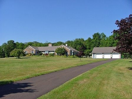 Exterior w/long Driveway
