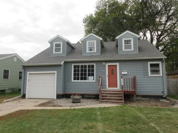 1605 14th St S, Fargo, ND 58103