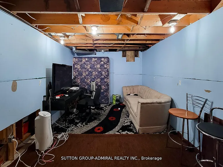 2 Royalwood Ct #52 — Photo 28
