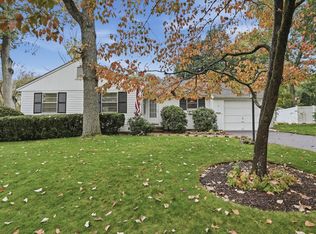 9 Beechwood Rd, Ipswich, MA 01938