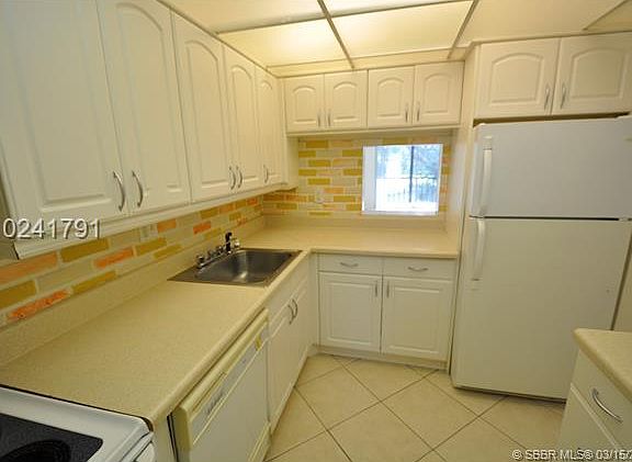 3rd image of 8000 Fairview Dr APT 210