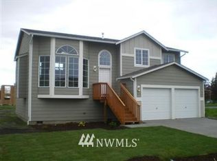 516 E 2nd St, Nooksack, WA 98247