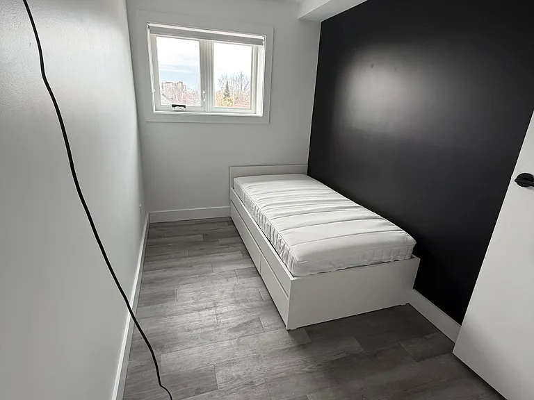 227 Blackburn Ave #4 — Photo 4