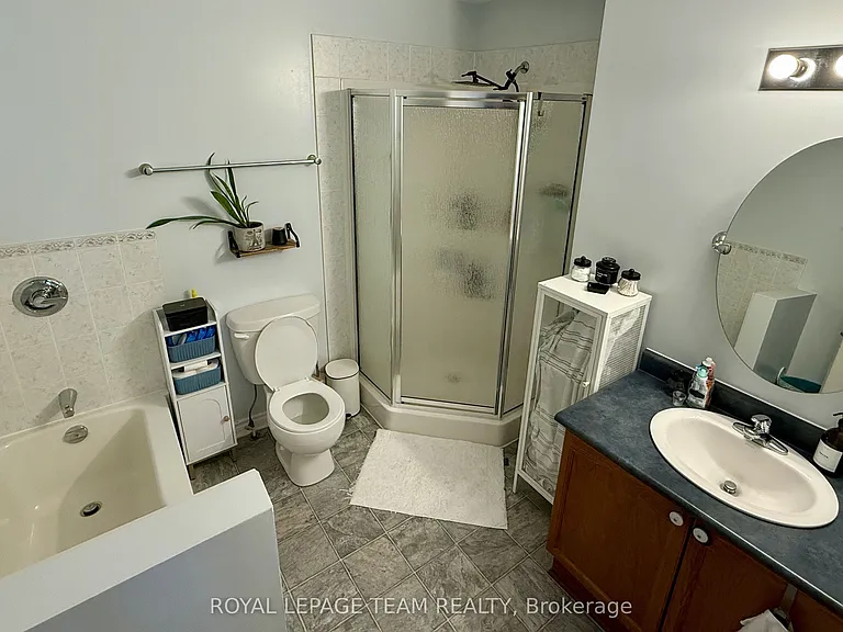 139 Oldfield St #B — Photo 3