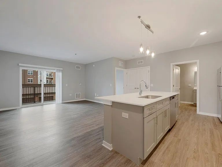 Lincoln Station Rowhomes — Photo 22