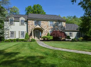 1665 Caslon Cir, Blue Bell, PA 19422