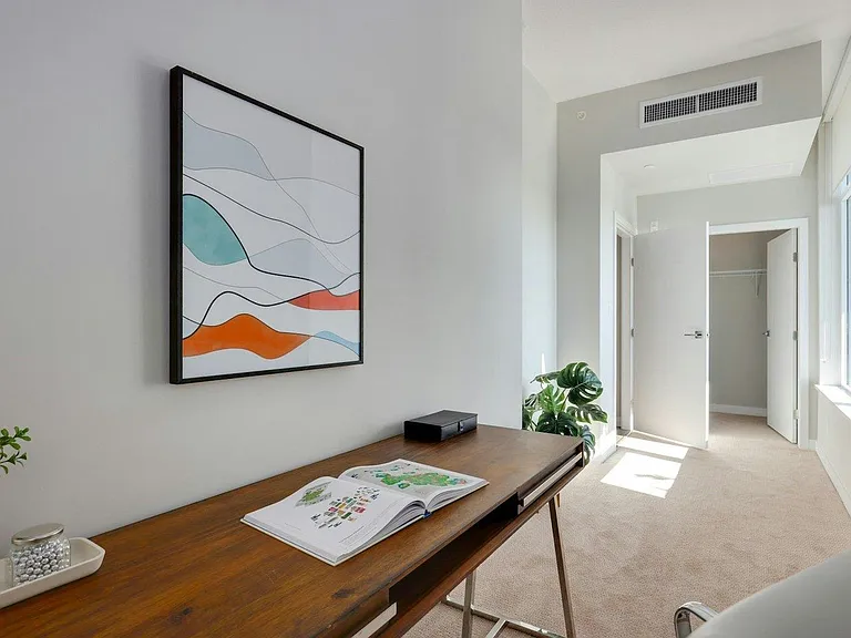 5033 Cambie St #604 — Photo 18