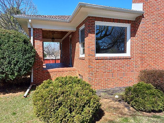 front view side porch