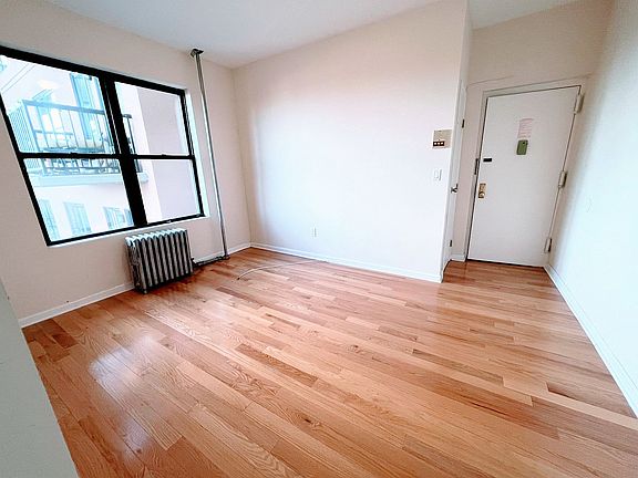 5th image of 31-69 37th St #19