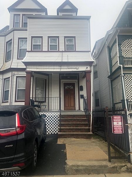 1st image of 192 N 17th St