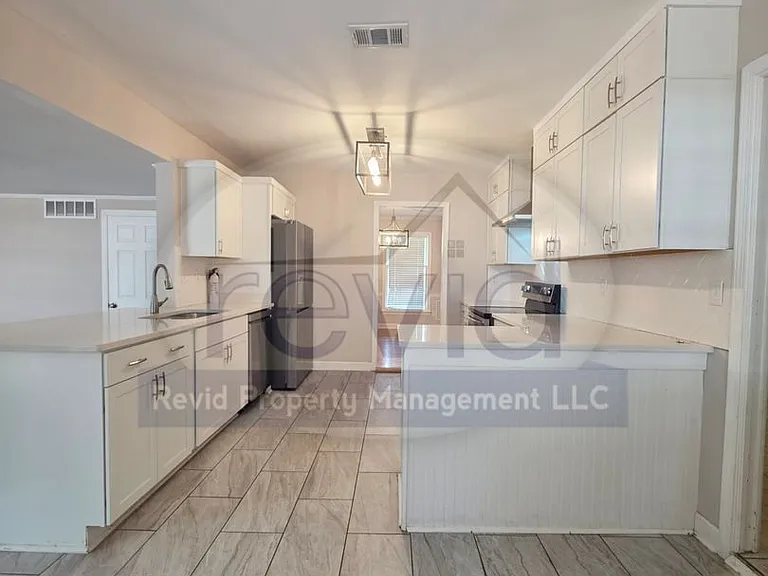 99 Perkins Ext — Photo 15