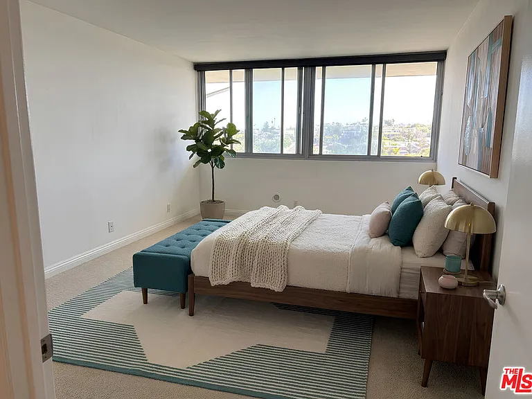 8701 Delgany Ave — Photo 12