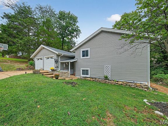 4th image of 126 Shaw Dr