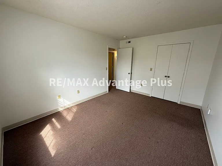 101 Farrar Ct — Photo 8
