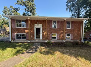 120 Eastway Ln, Graham, NC 27253