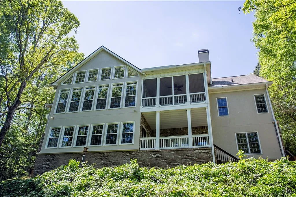 4 bed, 3.5 bath, 3774 sqft, $4,200 — Photo 3