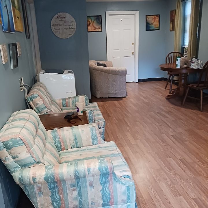 1st image of 254 Woodlawn Ave Room A