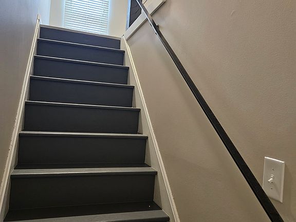 3rd image of 2410 2nd St APT 6
