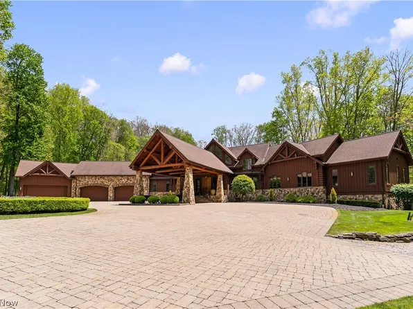 805 Cascades Dr, Aurora, OH 44202