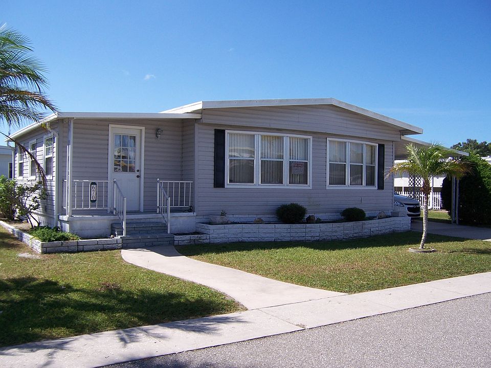 1st image of 670 Water Lily Dr