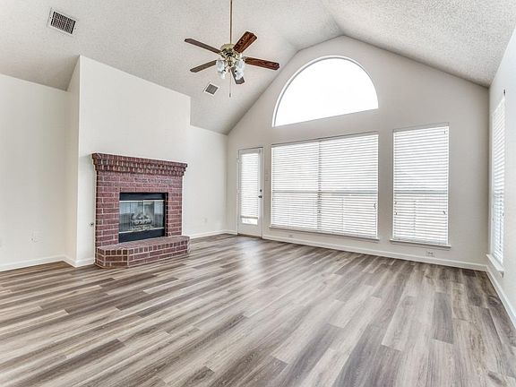 2nd image of 7012 Park Hill Trl
