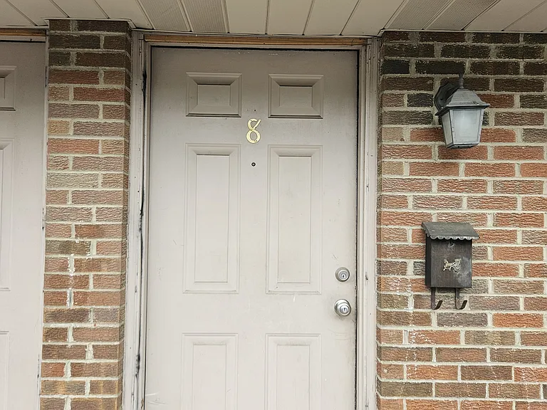 53 Neil St #8 — Photo 11