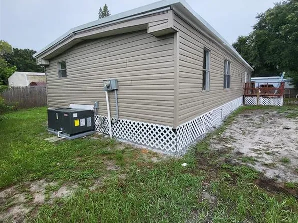 13737 60th St N, Clearwater, FL 33760