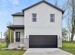 200 N Great Plains St, Nixa, MO 65714