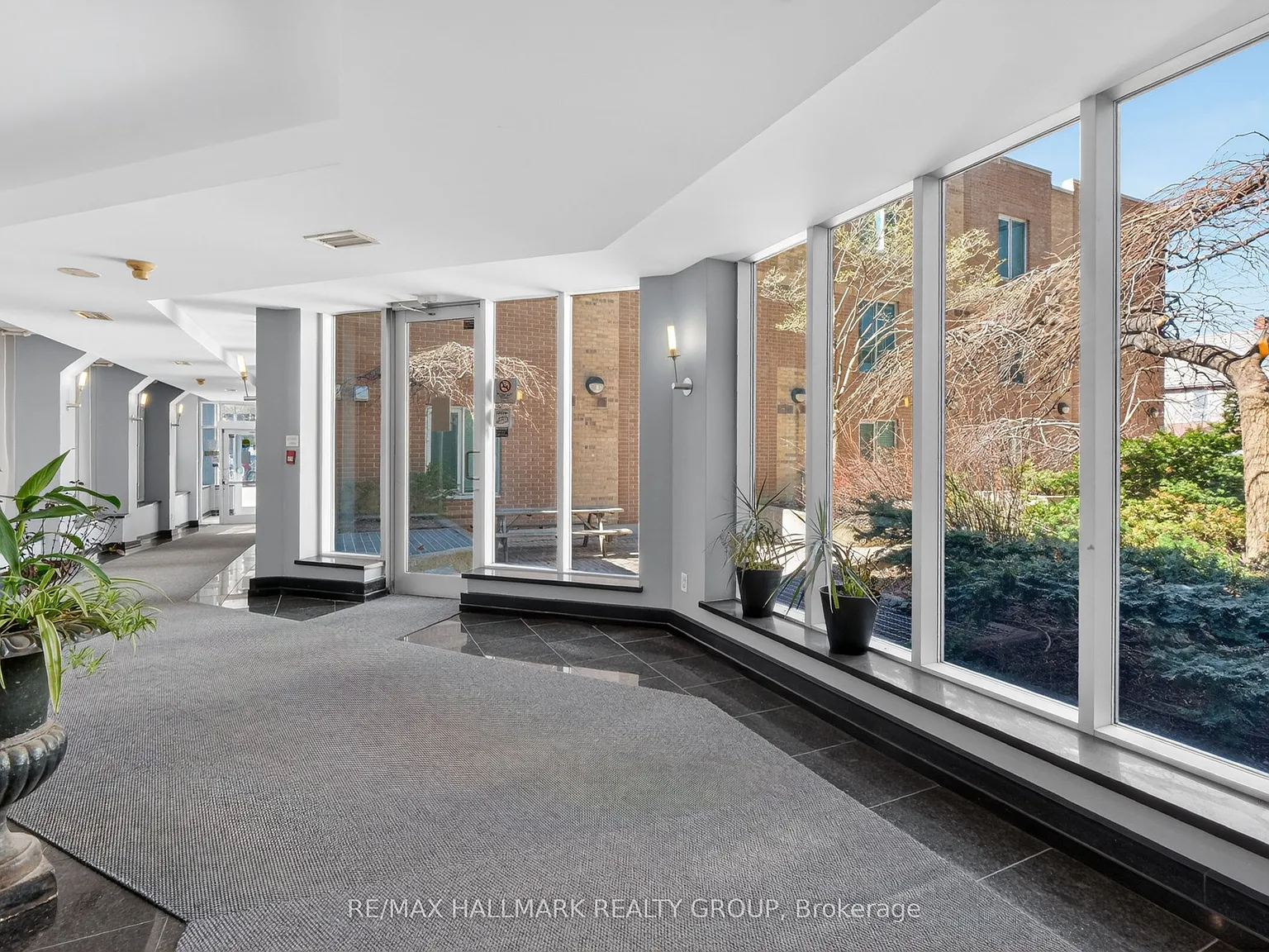 2 bed, $3,900 — Photo 2