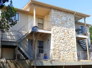 5608 Clubhouse Dr APT B, Lago Vista, TX 78645