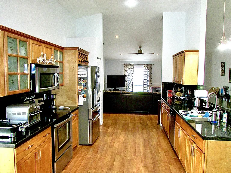 13677 Temple Blvd — Photo 2