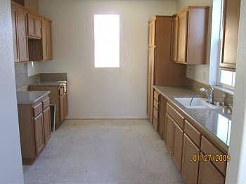 2nd image of 3141 N Ventura Rd