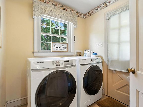 Laundry Room Cabinet