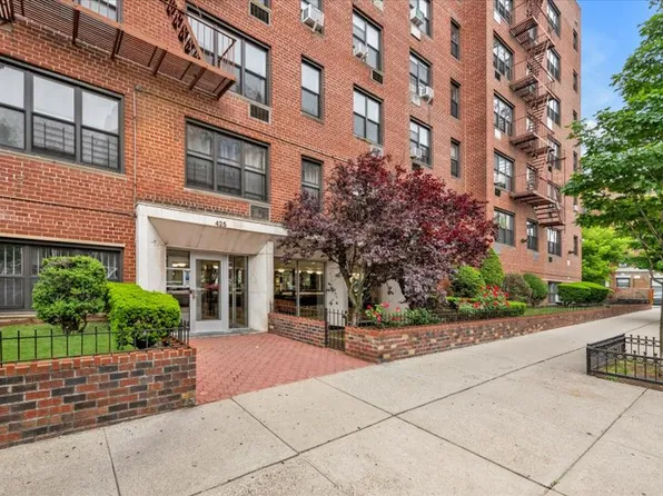 425 East 26th Street 6J image 1 of 16