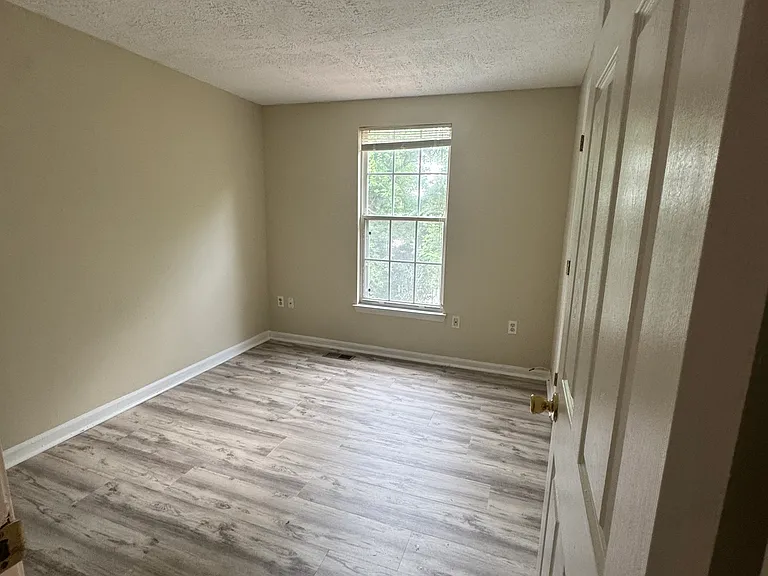 8918 Pembrook Woods — Photo 8