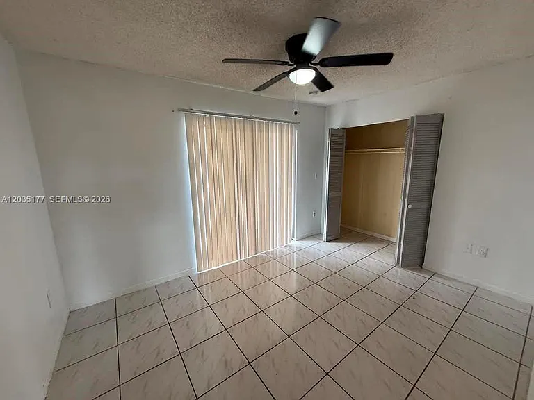 5 Olive Dr #12 — Photo 3