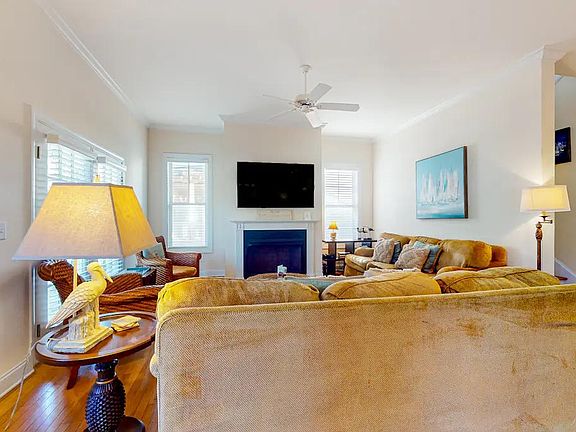 4th image of 4016 Bridle Trail Dr