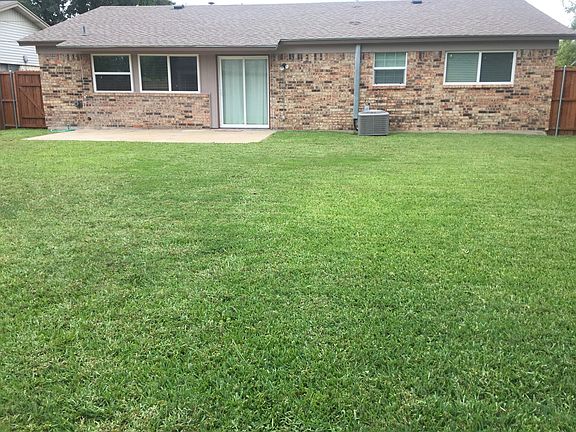 3rd image of 1439 Caladium Dr