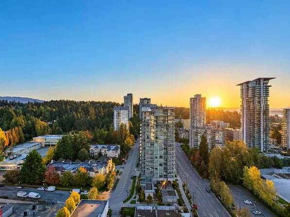 3888 Evergreen Pl #1805, Burnaby, BC V3J 0M3