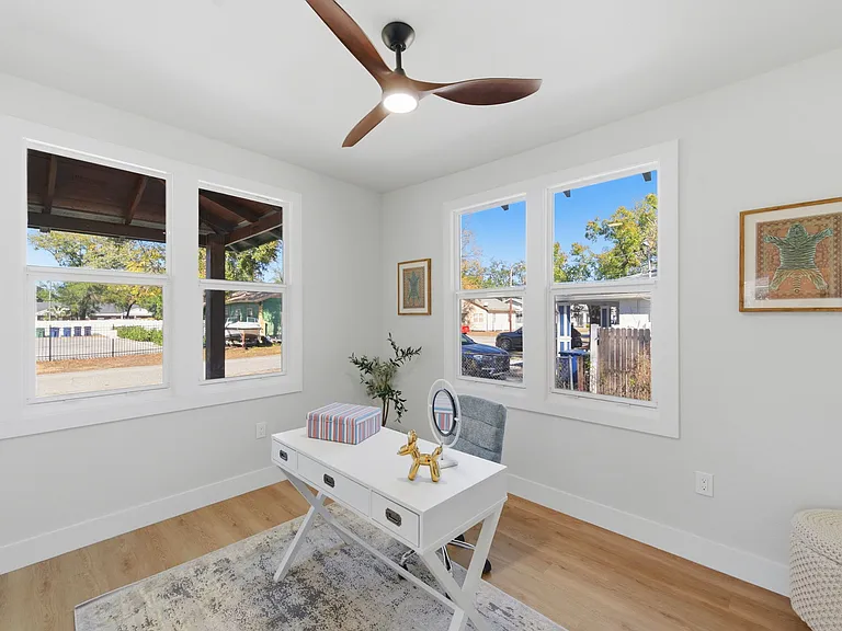 309 E Selma Ave — Photo 17
