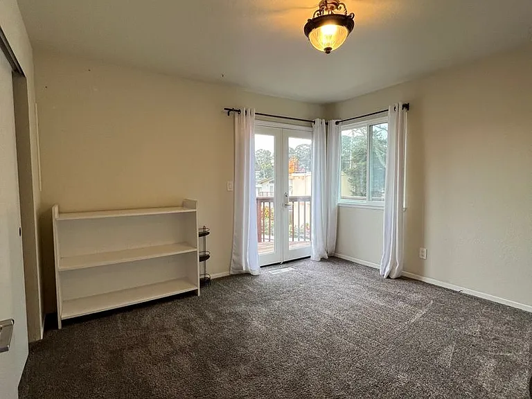 228 Treasure Island Dr — Photo 9