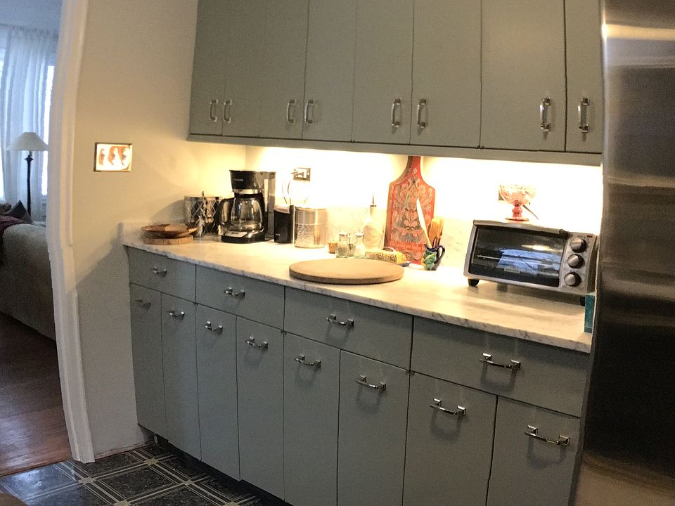 2nd image of 131 Sunset Pl