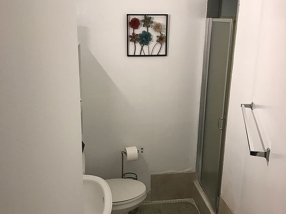 4th image of 5219 Avenida Navarra #A