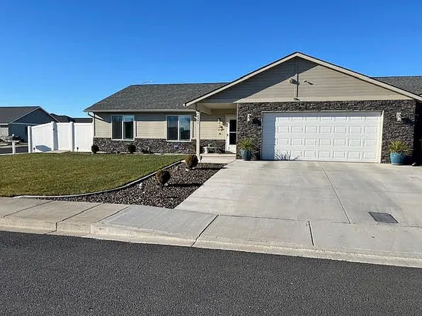 8301 Westbrook Ave, Yakima, WA 98908