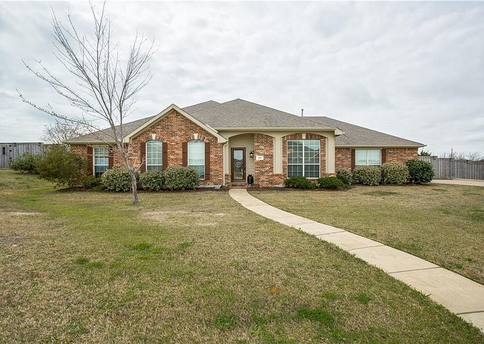 1st image of 206 Lariat Dr